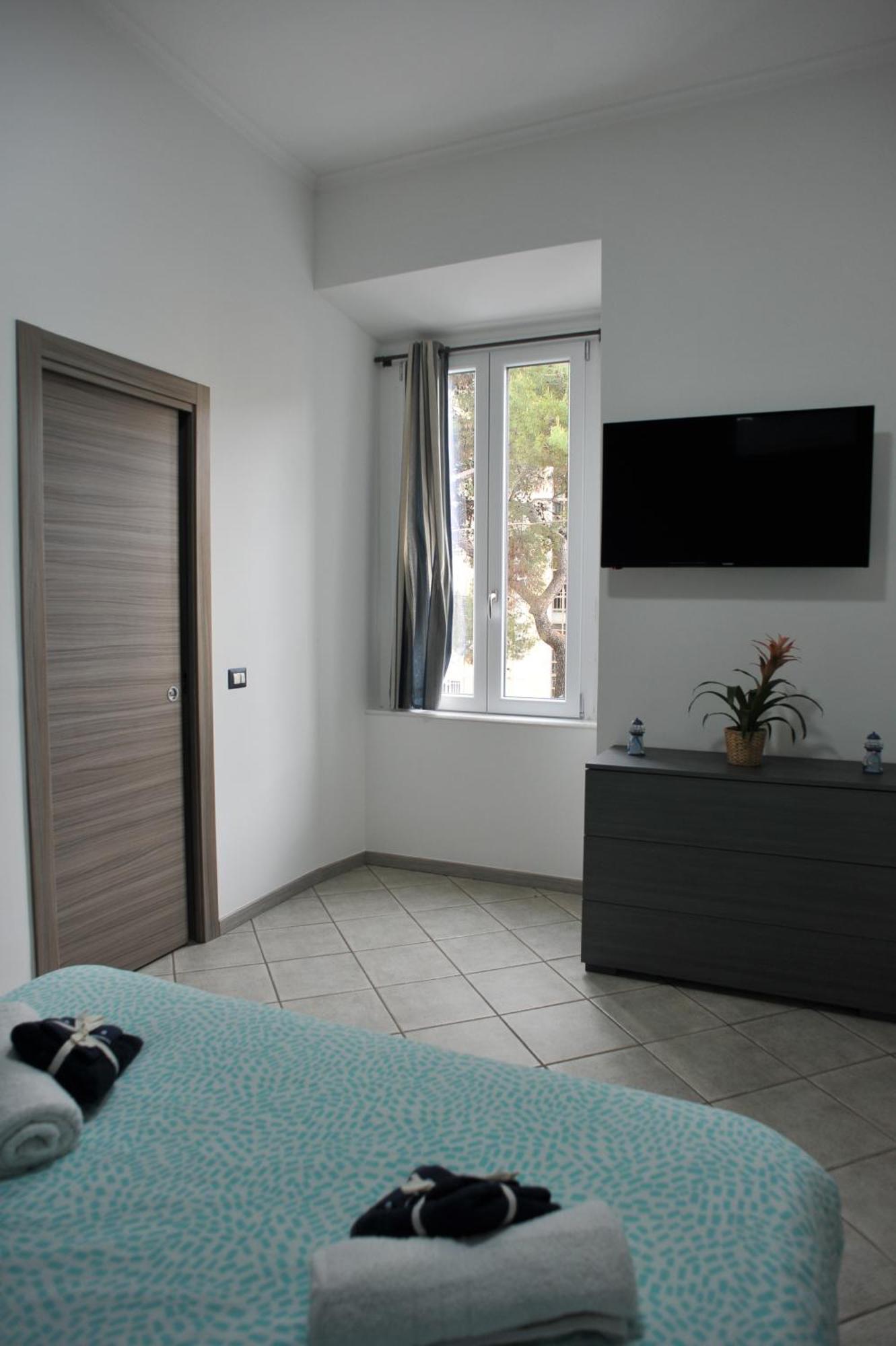 In Center Apartaments Salerno Kültér fotó